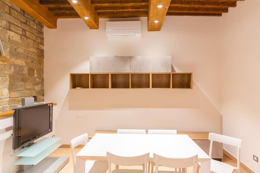 Cozy And Charmin 3Br Apartment Steps By Duomo Firenze Eksteriør billede